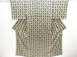 向かい鶴菱模様小紋着物